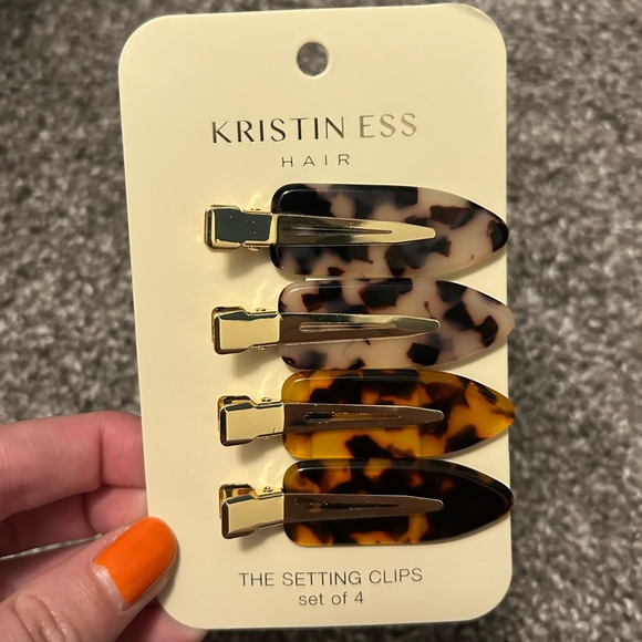 Kristiness Hair Setting Makeup Clips set of 4 NWOT - Picture 5 of 6